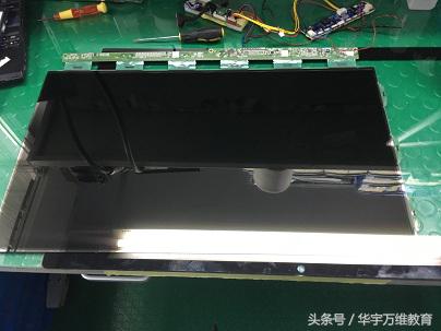 显示器液晶屏部分发黑怎么办？液晶屏灯条不亮的处理方法！
