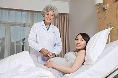 剖腹产如何关注腰护理,剖腹产二胎产后三天饮食关注