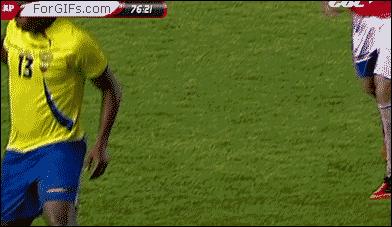 假摔，他们是认真的！下面请欣赏绿茵影帝们的精彩个人秀！