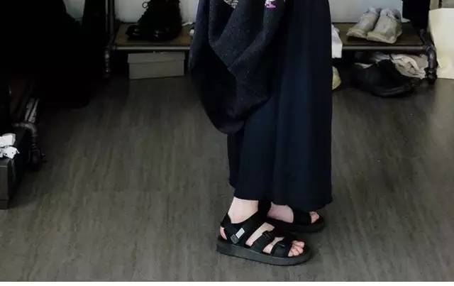 作为一个有品位的女人,品质生活从一双拖鞋也可以开始