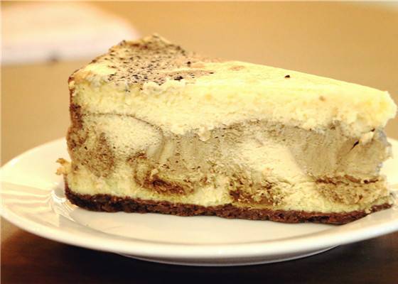 鼓起勇气踏入“武汉天地”剪头发，没想到却被“搞”大了肚子……