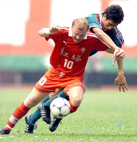 保定容大中甲首胜,保定容大退出中乙裁判失误