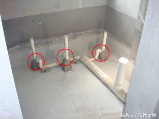 卫生间蹲便器反臭味很重怎么办,蹲便器怎么装不开裂