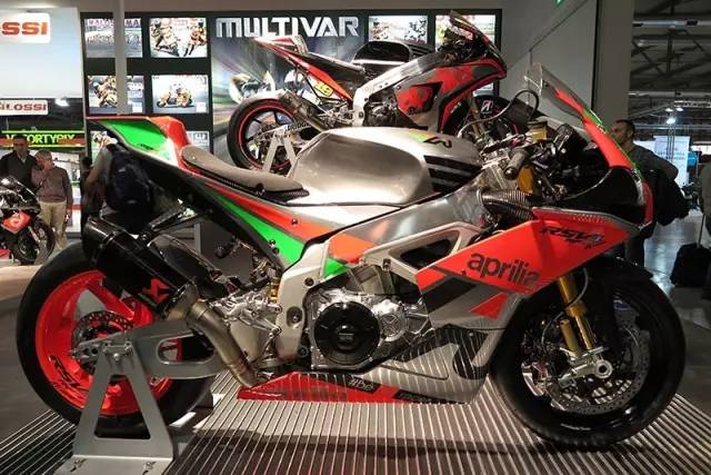 rsv4factory和v4s赛道实测,新款rsv4赛道测评