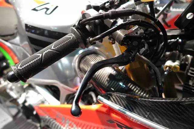 rsv4factory和v4s赛道实测,新款rsv4赛道测评