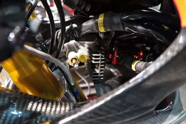 rsv4factory和v4s赛道实测,新款rsv4赛道测评