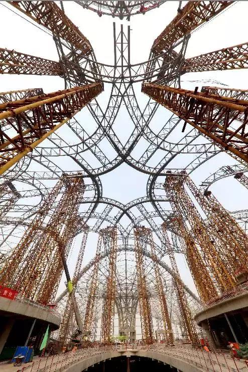 新机场凤凰展翅图片,新机场结构