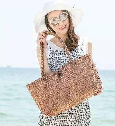 最近整个时尚圈都中了这个包包的毒！