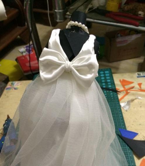 婚纱小人台摆件,自制婚纱照摆件