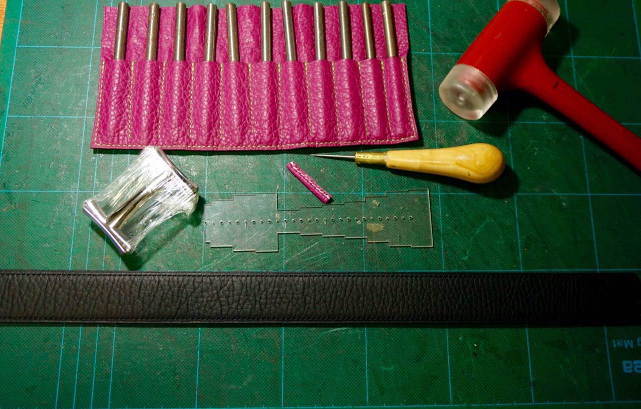 鳄鱼皮做腰带哪个部位最好,鳄鱼皮腰带背部制作过程