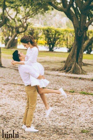 婚纱不搭球鞋就落伍！盘点8个中西方穿球鞋拍婚纱的女星