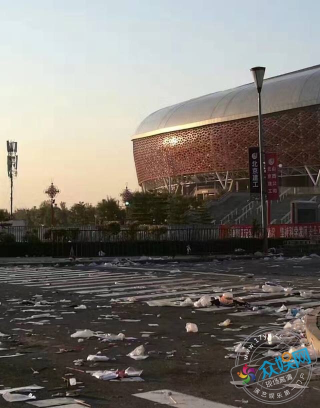 张学友演唱会崩溃现场,张学友在太原开过几场太原演唱会