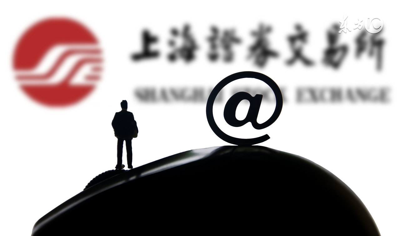 当我们谈论爱情时我在谈论些什么,当我们在谈论诗时我们在谈论什么