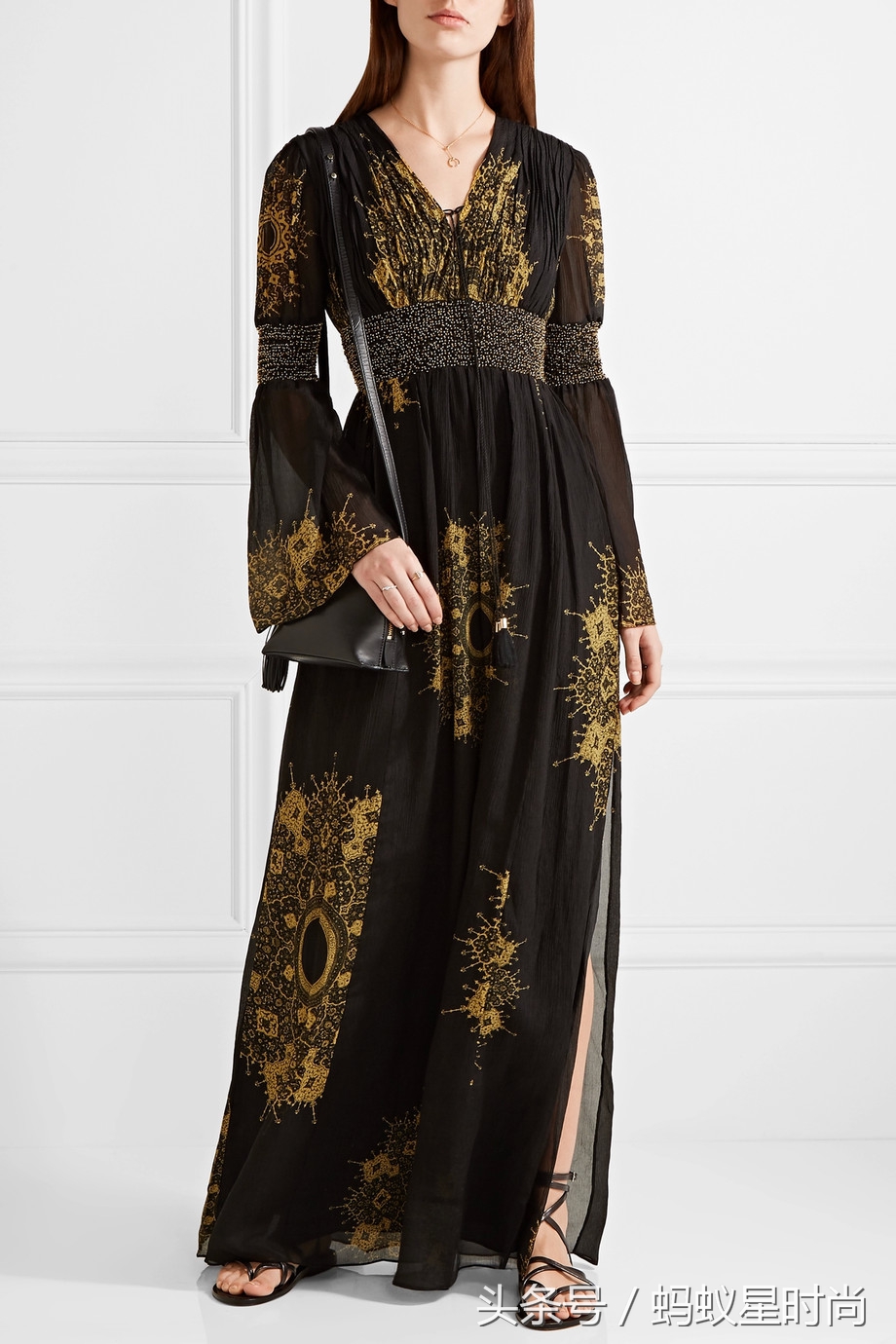 这个夏天你压箱底的波西米亚长裙又可以拿出来了
