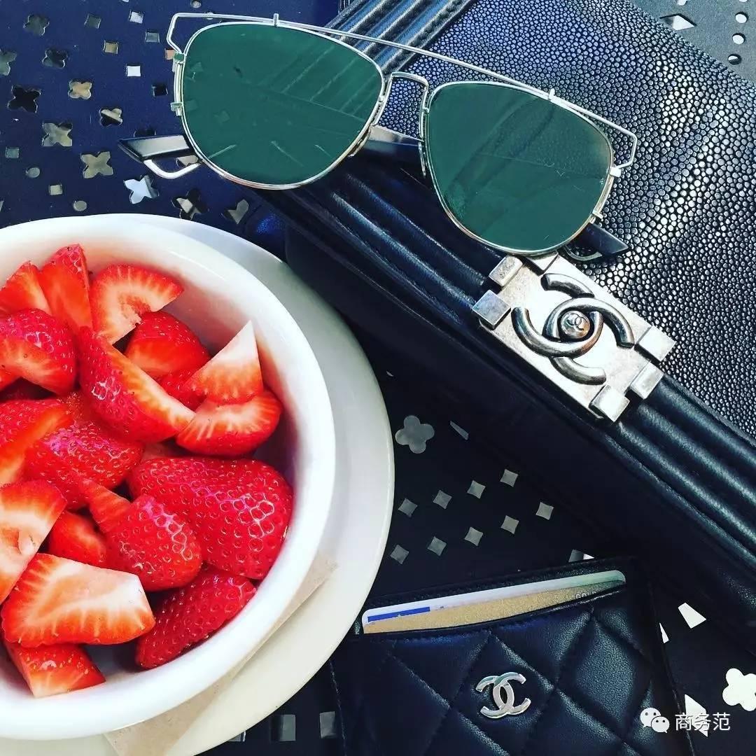 65万颗水晶打造的婚礼,施华洛世奇继承人款婚纱