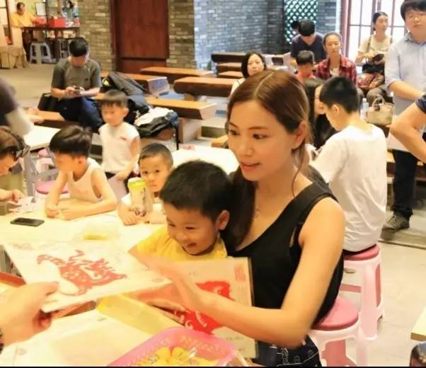 陪伴就是最长情的告白，周末，带儿子到佛山“小台湾”度个假