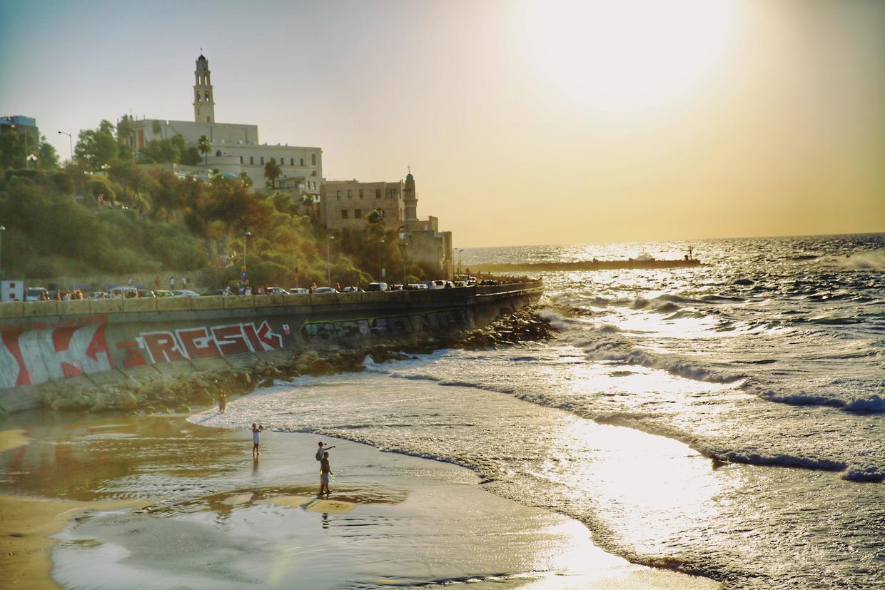 以色列特拉维夫闹市区 (以色列特拉维夫白色之城繁荣原因)