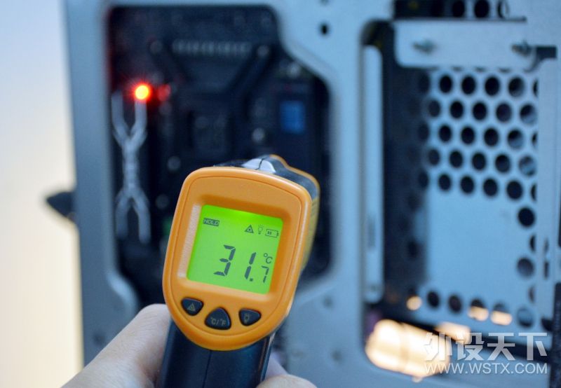 这才是游戏手机该有什么样的样子,微星宙斯盾钛3主机