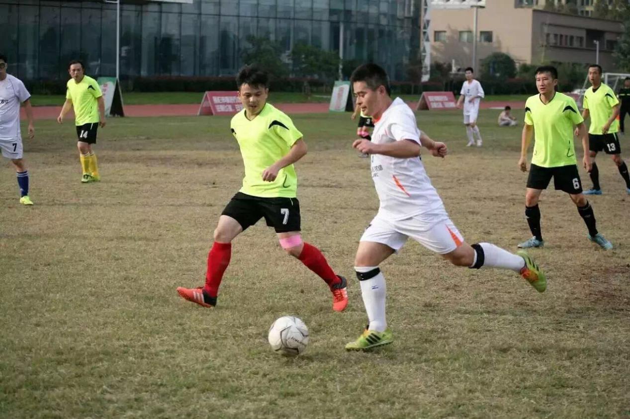 第五届省直机关足球联赛落幕,挥洒青春体育活动