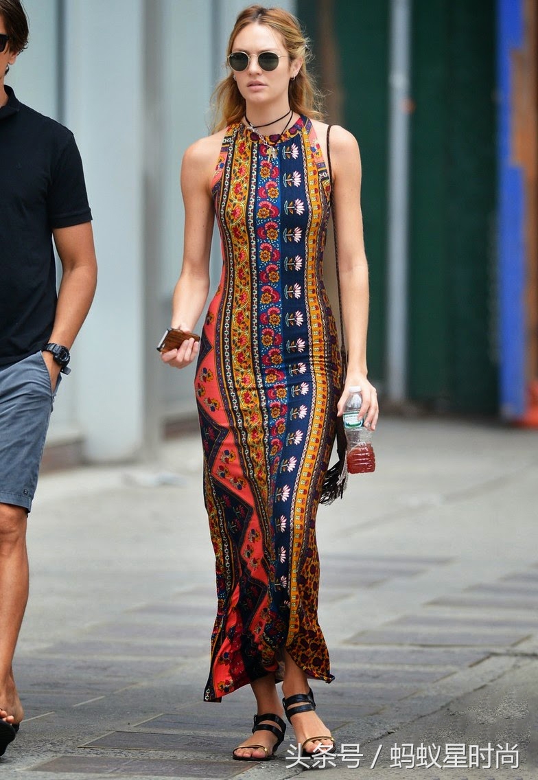 这个夏天你压箱底的波西米亚长裙又可以拿出来了