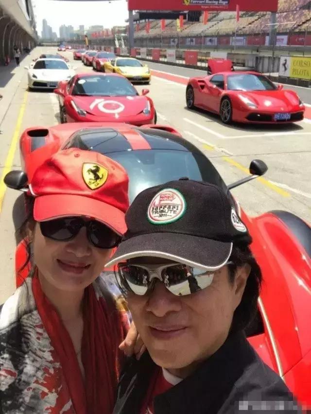 她当红时息影如今风韵犹存,她当红时息影经商成富婆