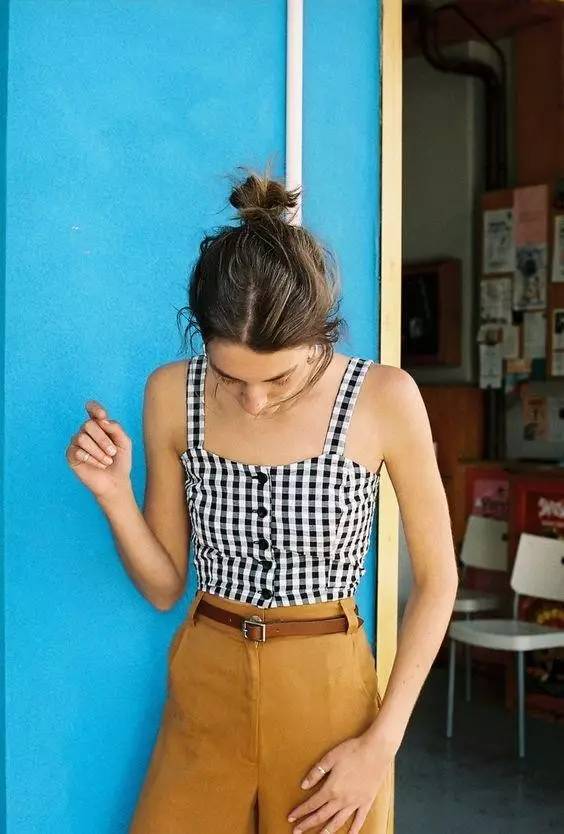 女星都在穿这件桌布单品，看完1秒就爱上！