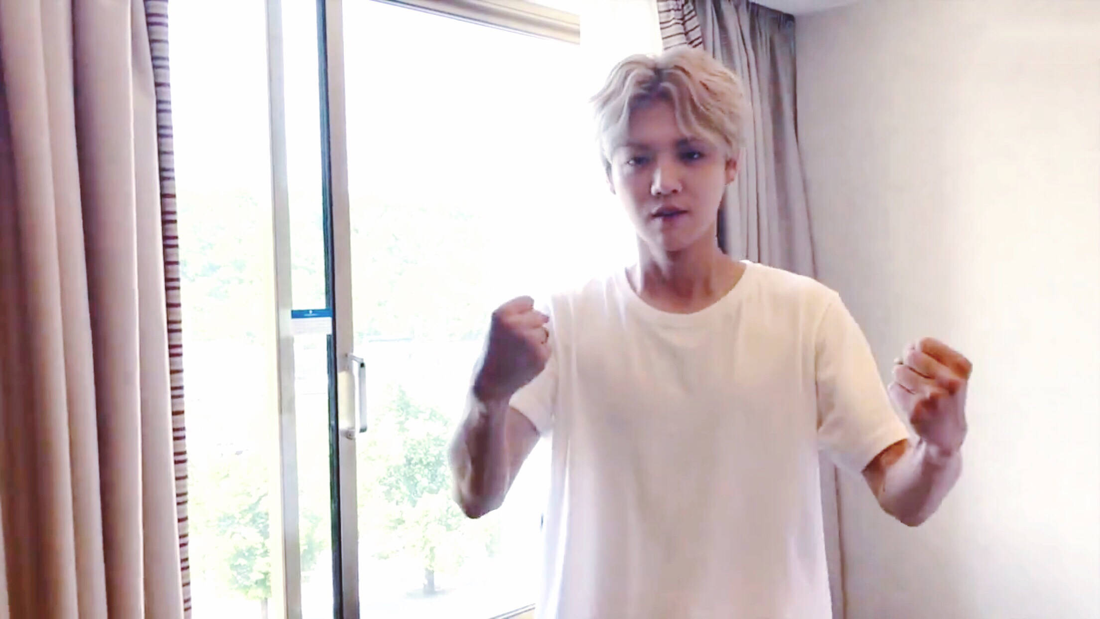 鹿晗路人视角惊呆路人,鹿晗看关晓彤男友视角的照片