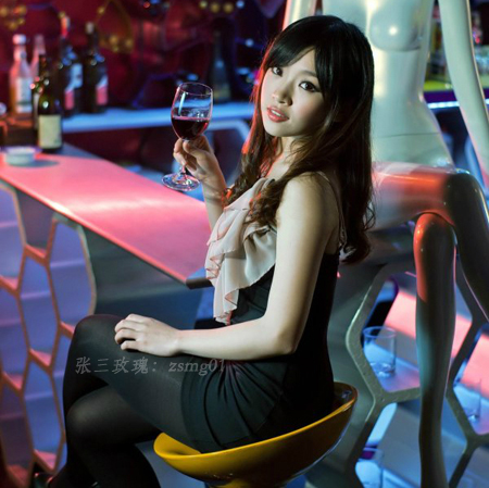 女朋友单独和异性喝酒,女朋友喝酒了怎么关心