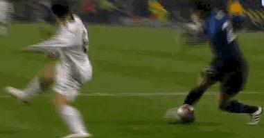 假摔，他们是认真的！下面请欣赏绿茵影帝们的精彩个人秀！