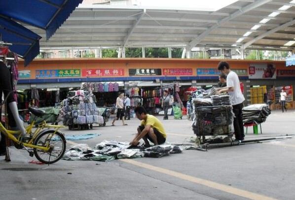 现在有哪些服装货源网站 (质量高的服装货源有哪些)