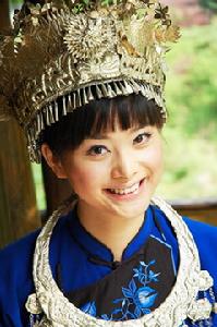 不说主持功力，就演技而言，你更看好湖南卫视那位女主持人？