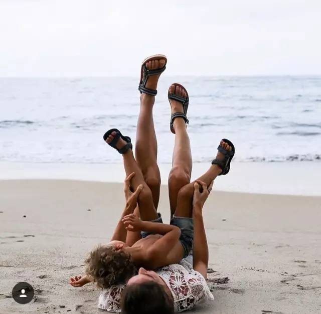 作为一个有品位的女人,品质生活从一双拖鞋也可以开始