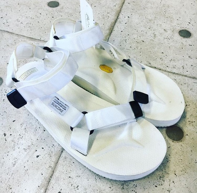 作为一个有品位的女人,品质生活从一双拖鞋也可以开始