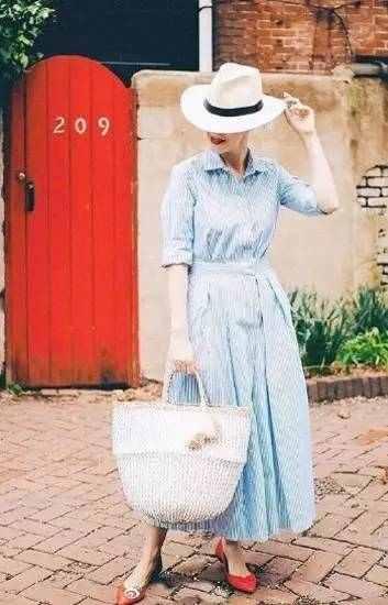 最近整个时尚圈都中了这个包包的毒！