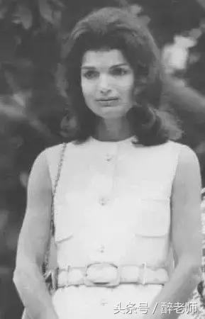 杰奎琳穿着带血的衣服,杰奎琳的眼泪音频