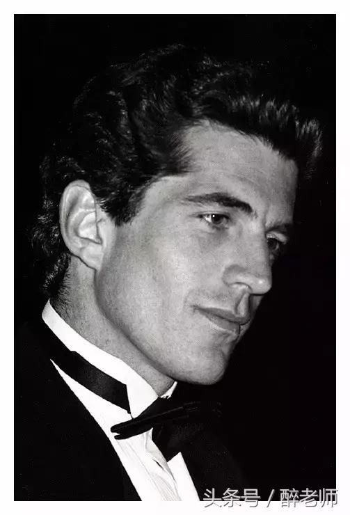 杰奎琳穿着带血的衣服,杰奎琳的眼泪音频