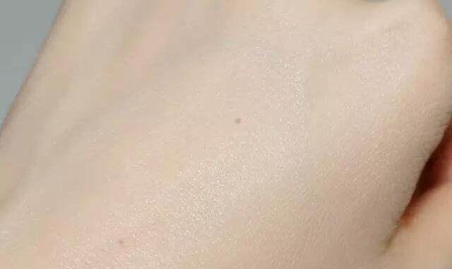 韩国iope气垫粉底好用吗,韩国iope气垫自然款