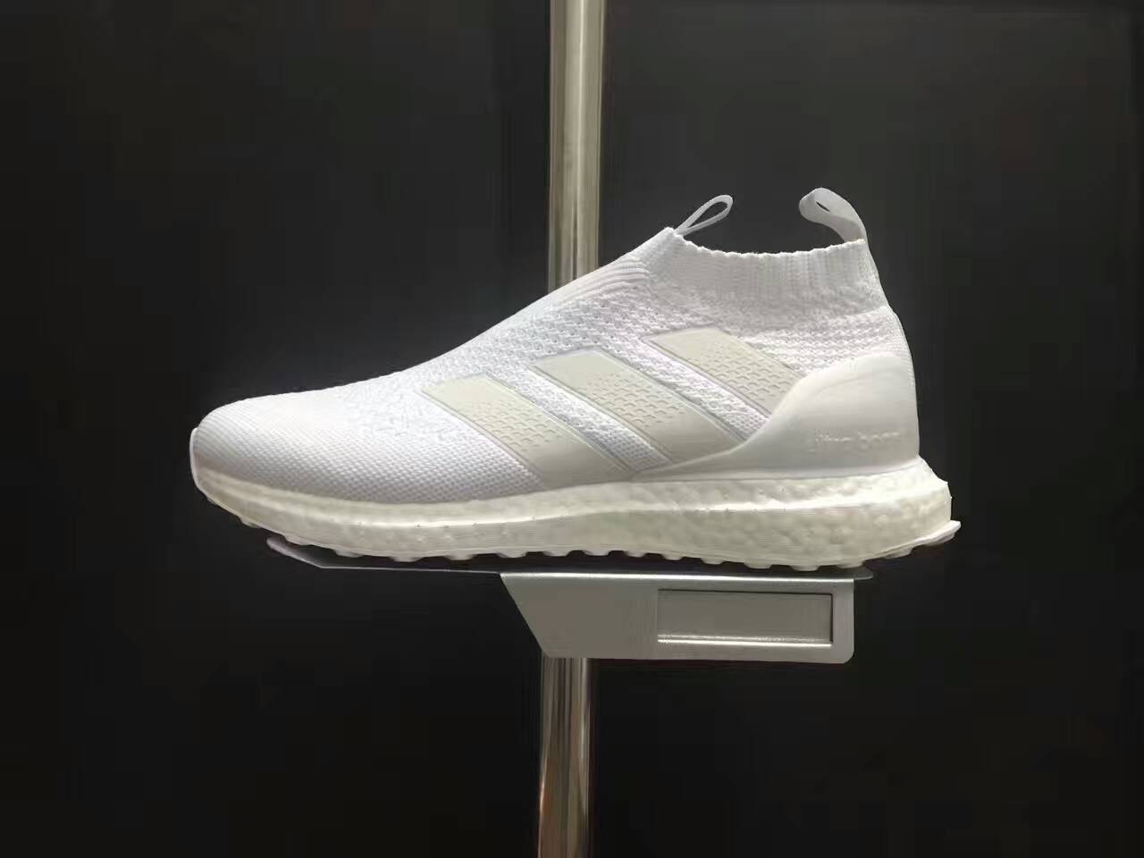 阿迪达斯boost跑鞋贝克汉姆,adidasace16.3足球鞋