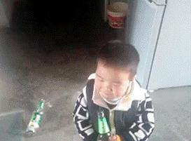 女生足球好看动作,女孩子足球踢得好厉害的视频