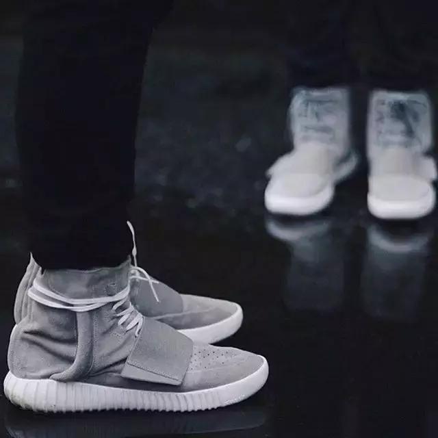 kanyewest鍜寉eezy鍙戝睍鍘嗗彶,yeezy鍜宬anye