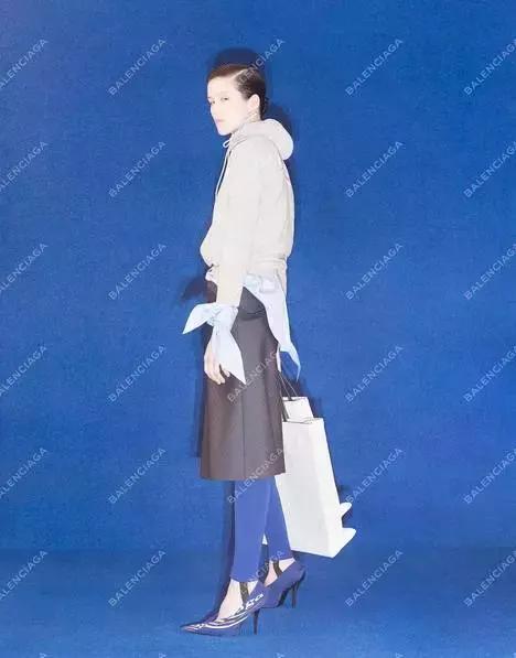 Prada卖185美刀的回形针被群嘲，那你让LV、爱马仕、superme怎么办？