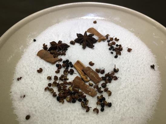 没有海盐如何做盐焗罗氏虾,家庭版盐焗蛏子的正宗做法