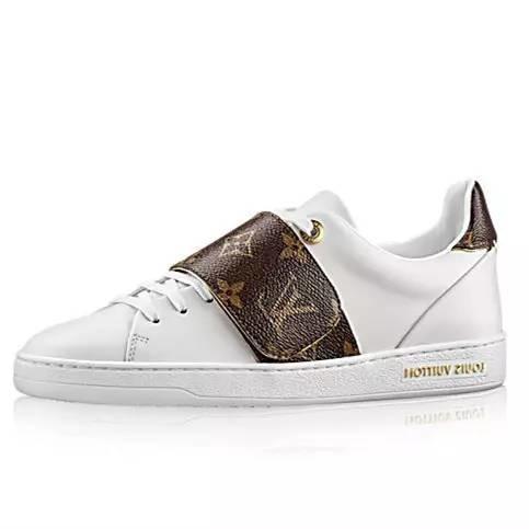 杨幂的最近穿的运动鞋,杨幂穿的薄荷绿运动鞋