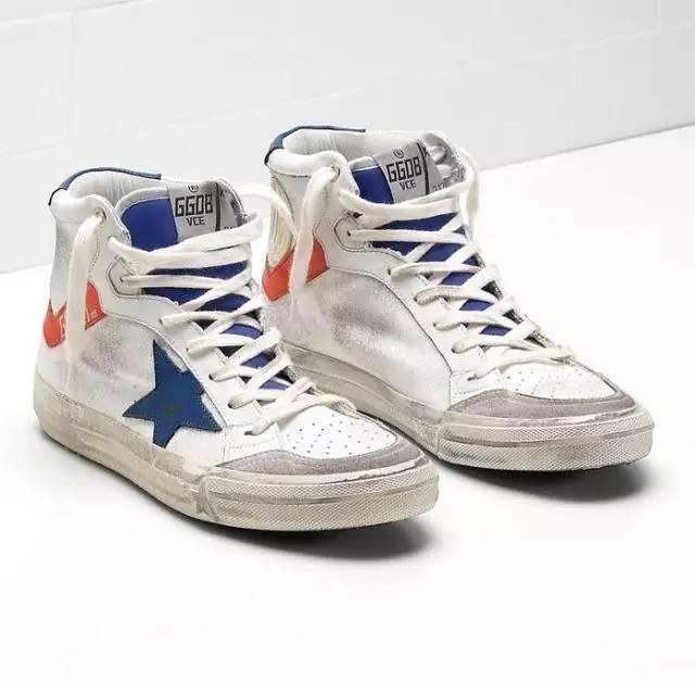 杨幂的最近穿的运动鞋,杨幂穿的薄荷绿运动鞋