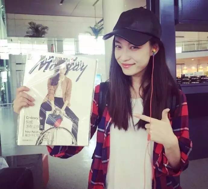 女星都在穿这件桌布单品，看完1秒就爱上！