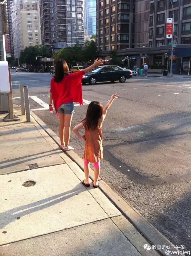 李嫣Style！王菲李亚鹏女儿变身超模05后都出来闯天涯了