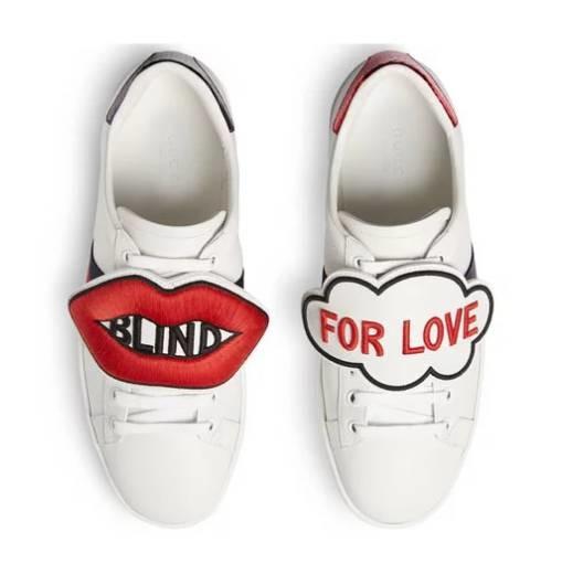 杨幂的最近穿的运动鞋,杨幂穿的薄荷绿运动鞋