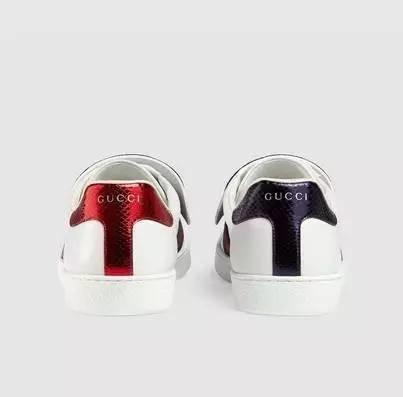 杨幂的最近穿的运动鞋,杨幂穿的薄荷绿运动鞋