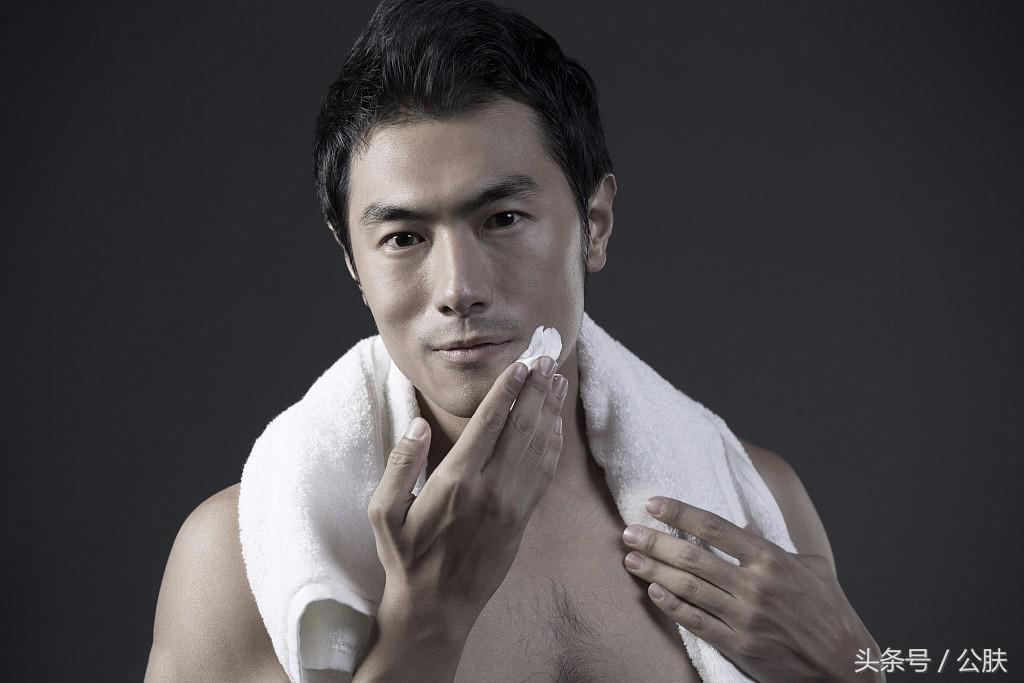 冬季皮肤干燥怎样灌肤更有效,冬季干燥皮肤用什么油养肤