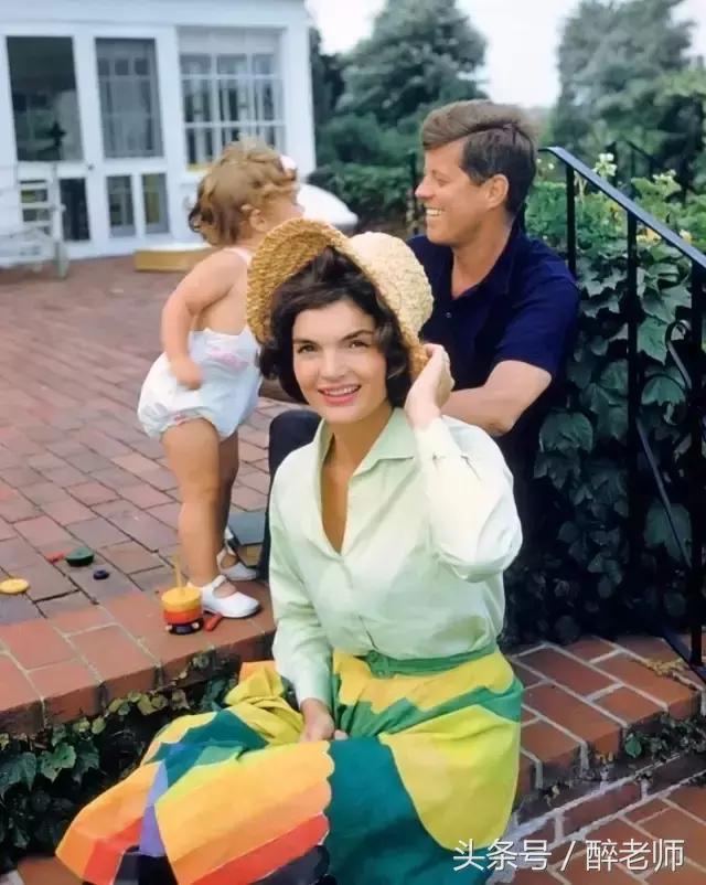 杰奎琳穿着带血的衣服,杰奎琳的眼泪音频